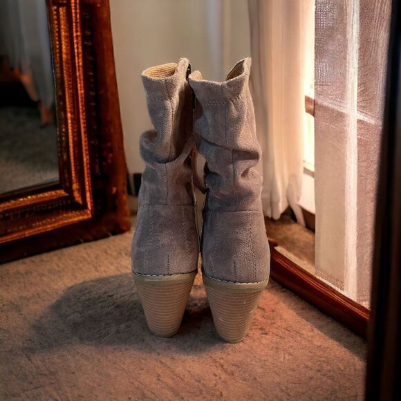 EuroSoft Womens Teren Bootie in Suede Brown Size 9 - Picture 3 of 7